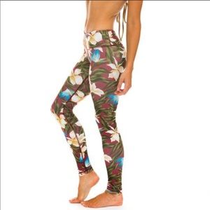 Aviator Nation XS Kauai Red leggings